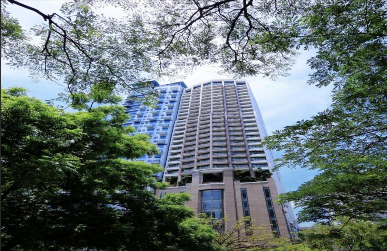 One Bedroom Apartment With Netflix At Greenbelt Makati 마닐라 외부 사진