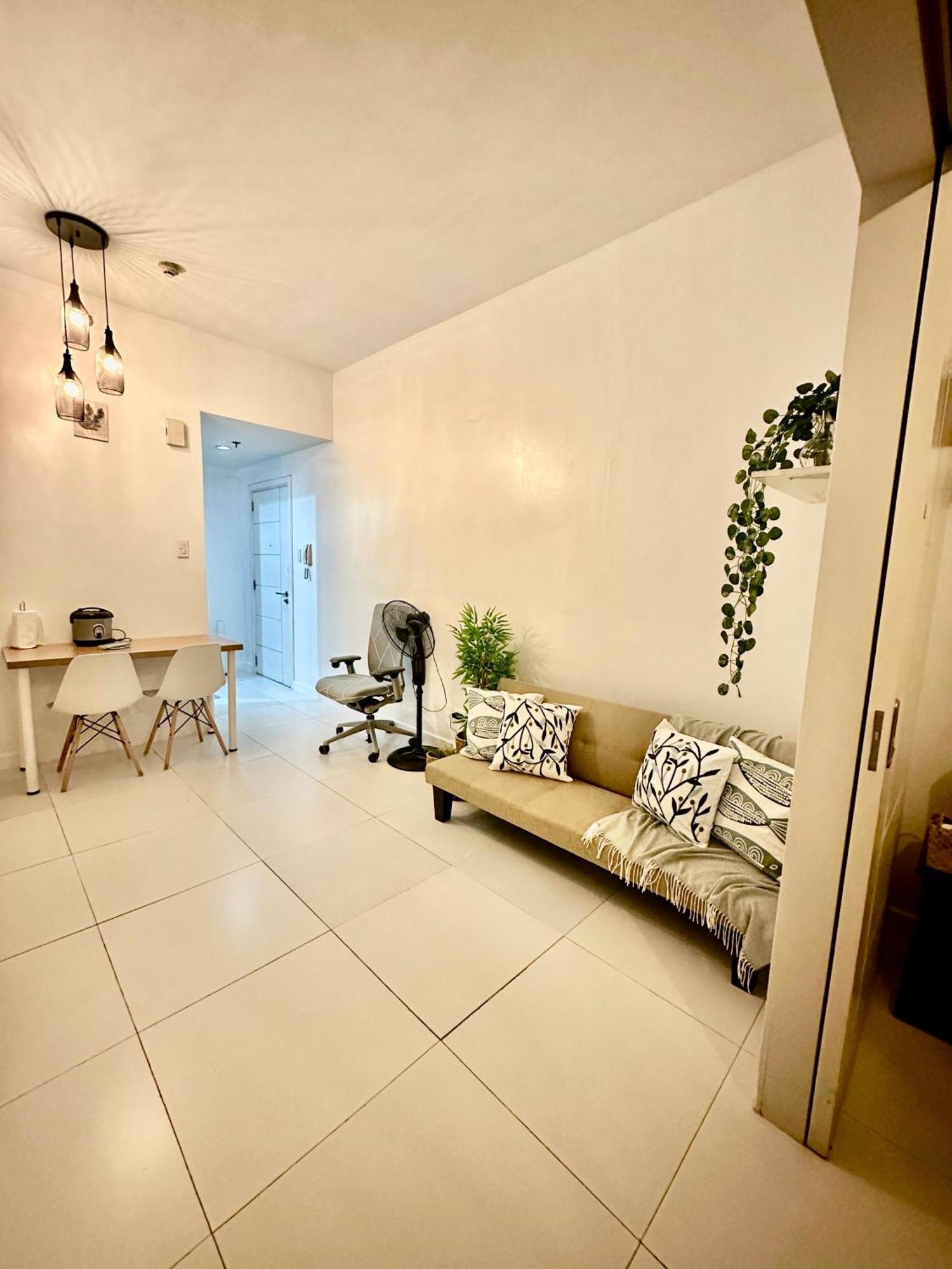 One Bedroom Apartment With Netflix At Greenbelt Makati 마닐라 외부 사진